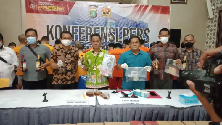 Ungkap Judi Onlie, Polisi Depok Nyamar Jadi Ojol