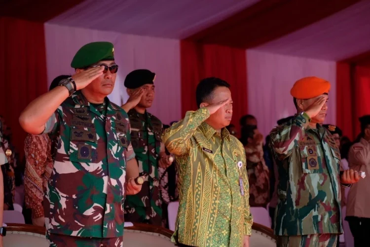 Sekda kota Depok, Supian Suri menghadiri upaca serah terima jabaran Komandan Korp Brimob Polri (Ist)