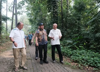 Wawalkot Depok, Tinjau Titik Rawan Banjir di Harjamukti