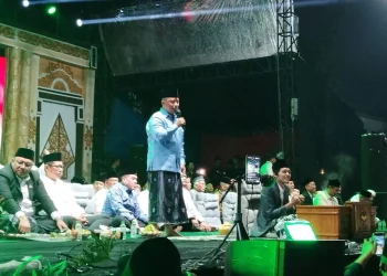 Ribuan Jemaah Hadiri Ngaji Bareng Gus Iqdam Di Depok Open Space